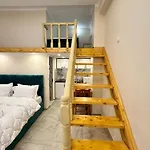 Hotel Troy *