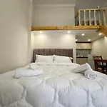 Hotel Troy *
