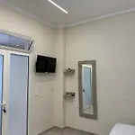 Troy Hotel *