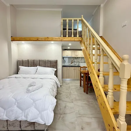 Troy ドゥラス