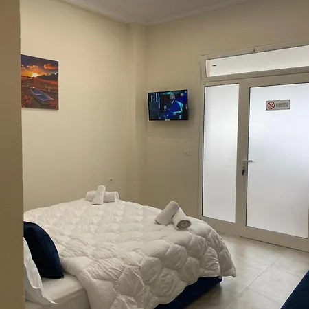 Hotel Troy *