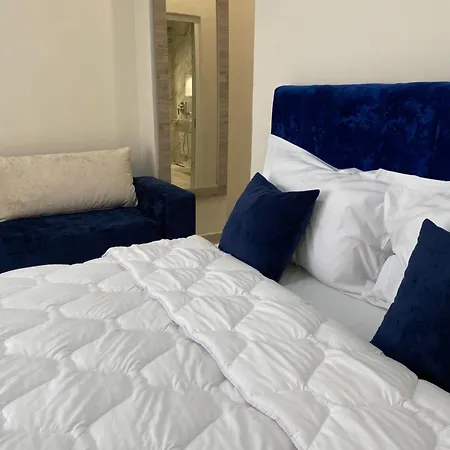Hotel Troy