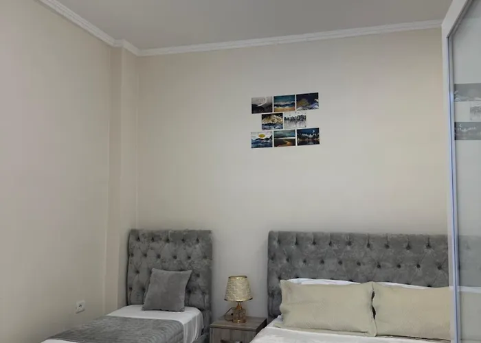 酒店 Troy Durrës